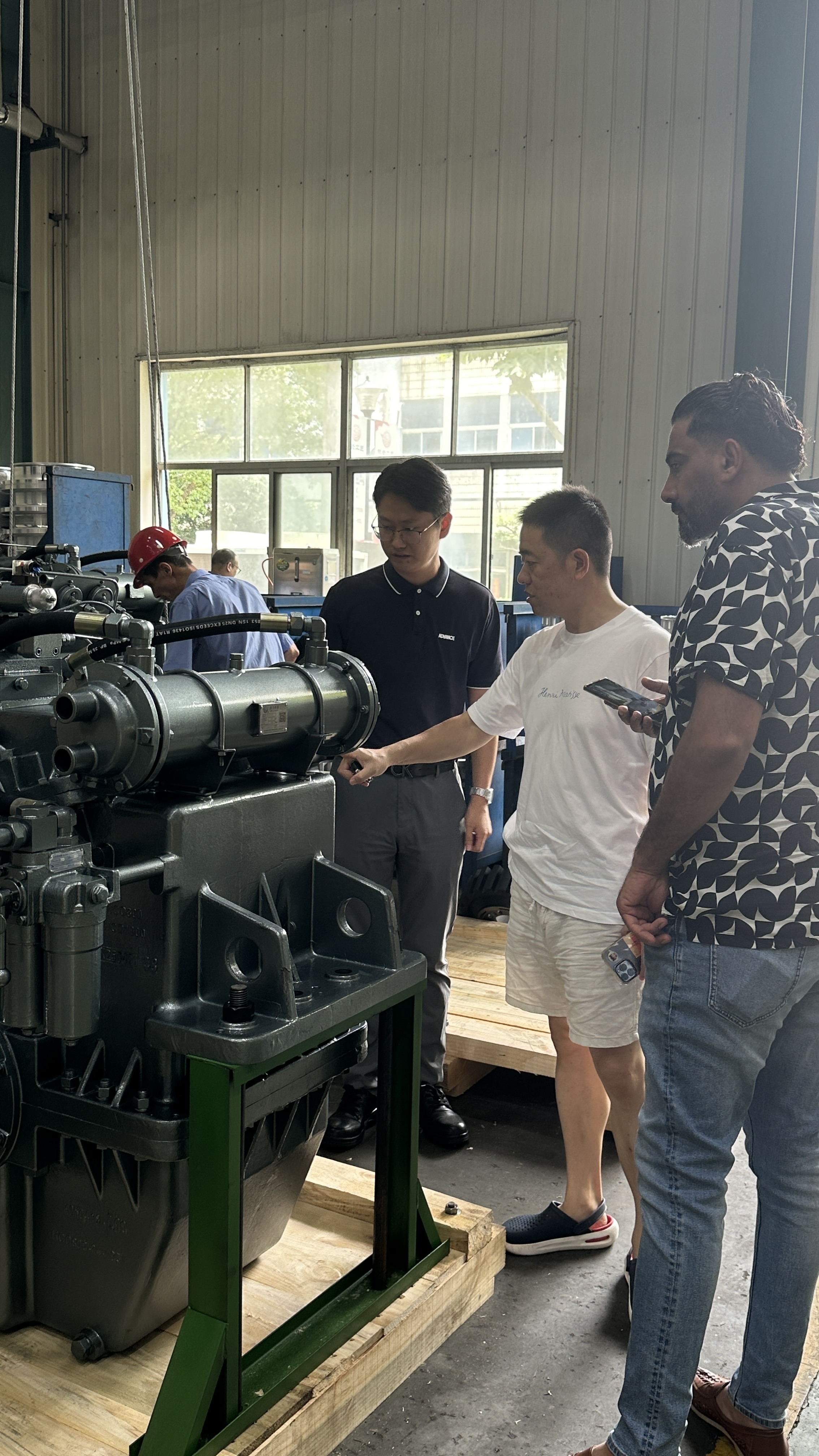 Hangzhou Taihang Journey of Taking Customers to Visit and Inspect the Gearbox Factory